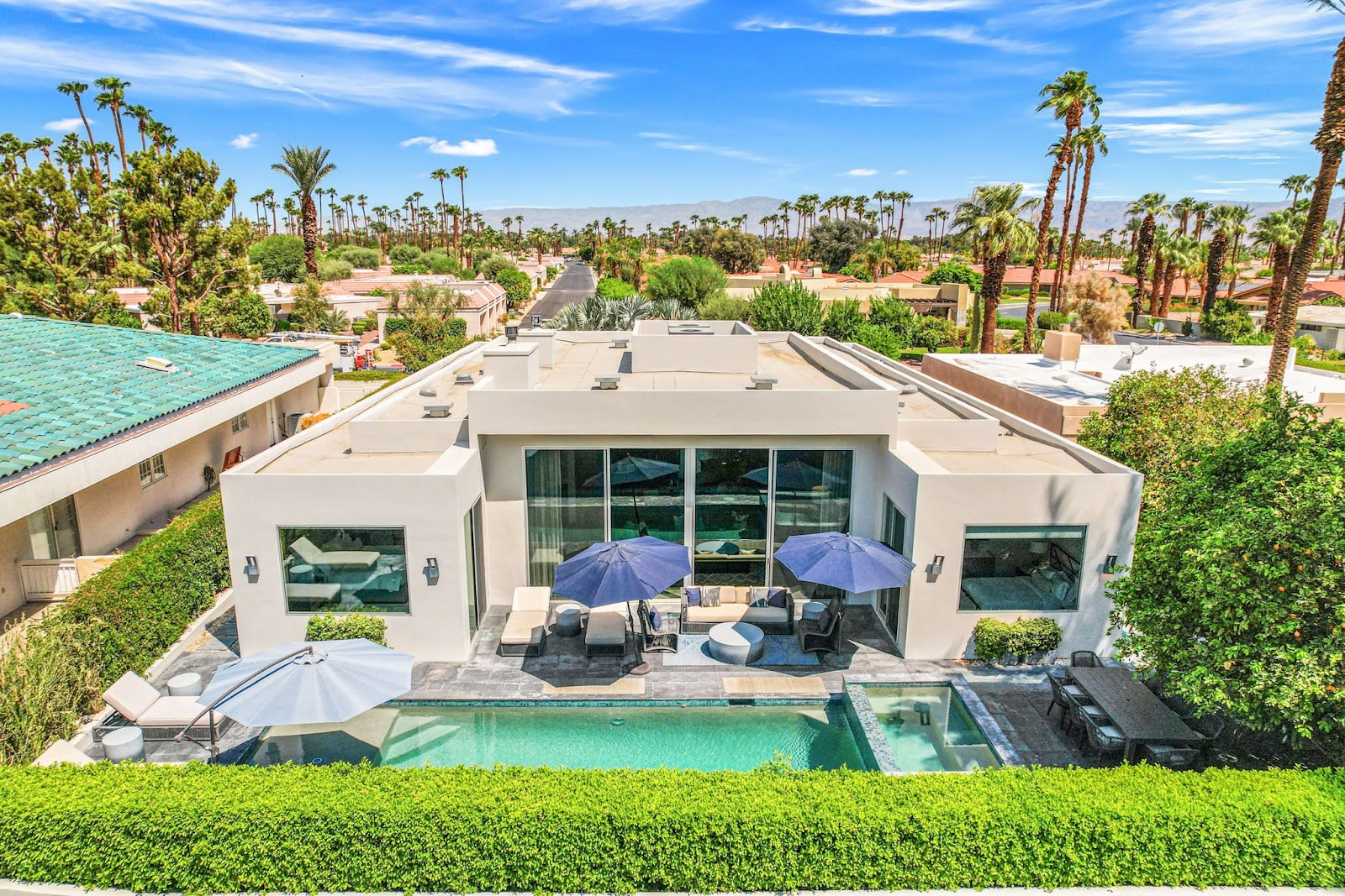 Indian Wells, California, USA — 4-Bed House With Pool
