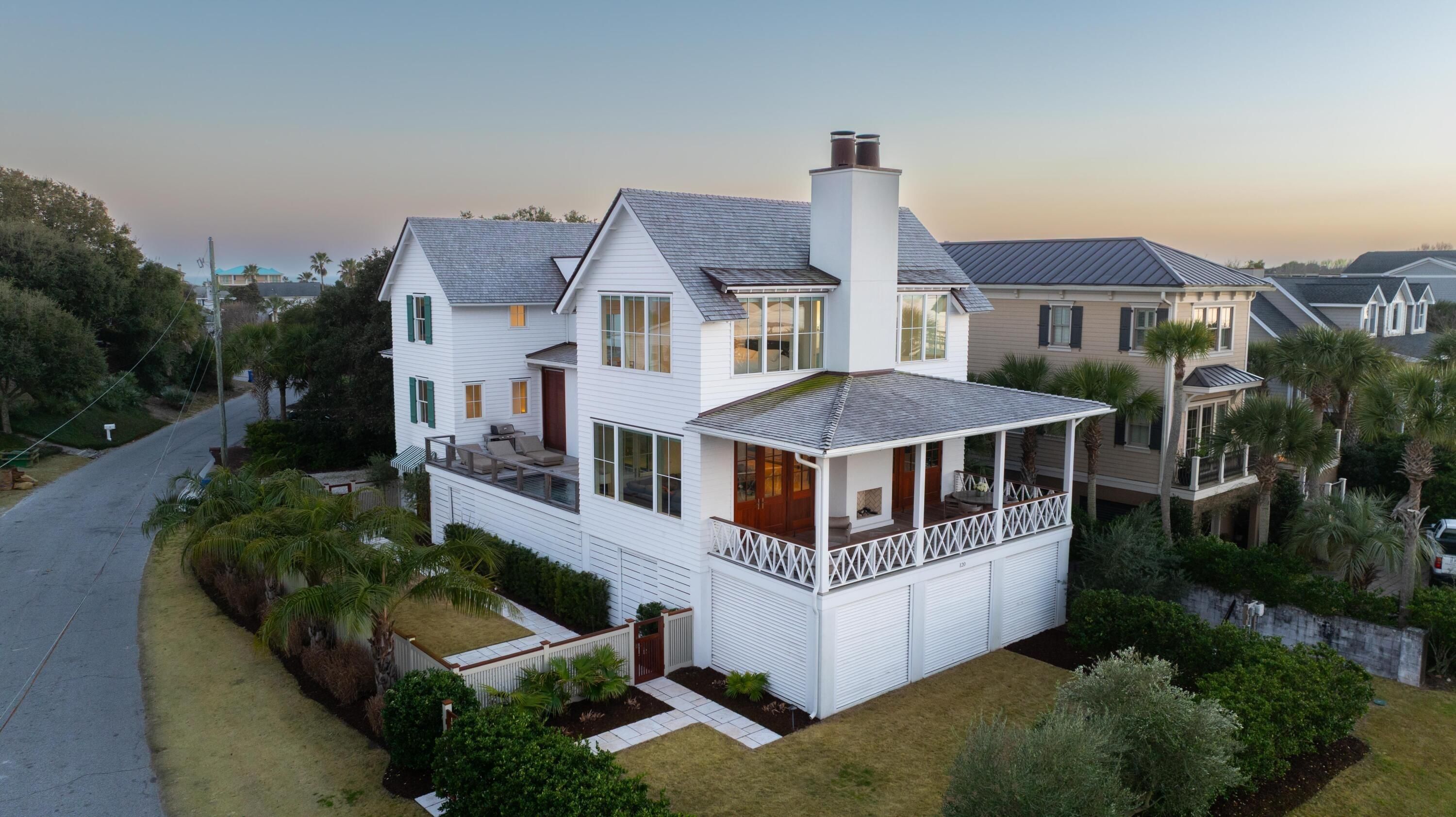 Isle Of Palms, South Carolina, USA — 4-Bed House With Pool & Creek Views