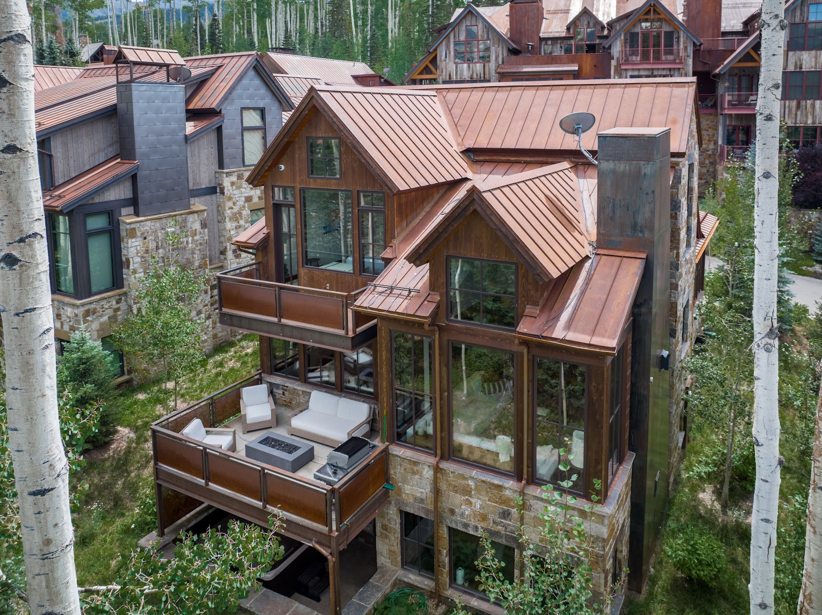 Mountain Village, Colorado, USA — 4-Bed House Ski-in/Ski-out