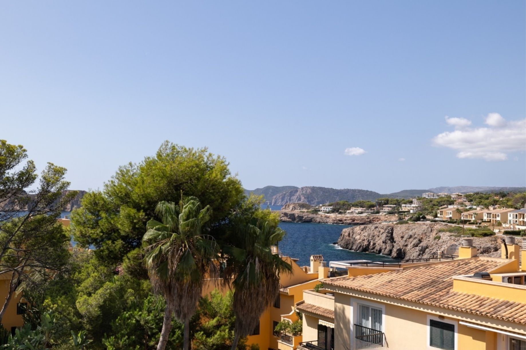 Sea and coastal view from the Nova Santa Ponsa penthouse in Mallorca