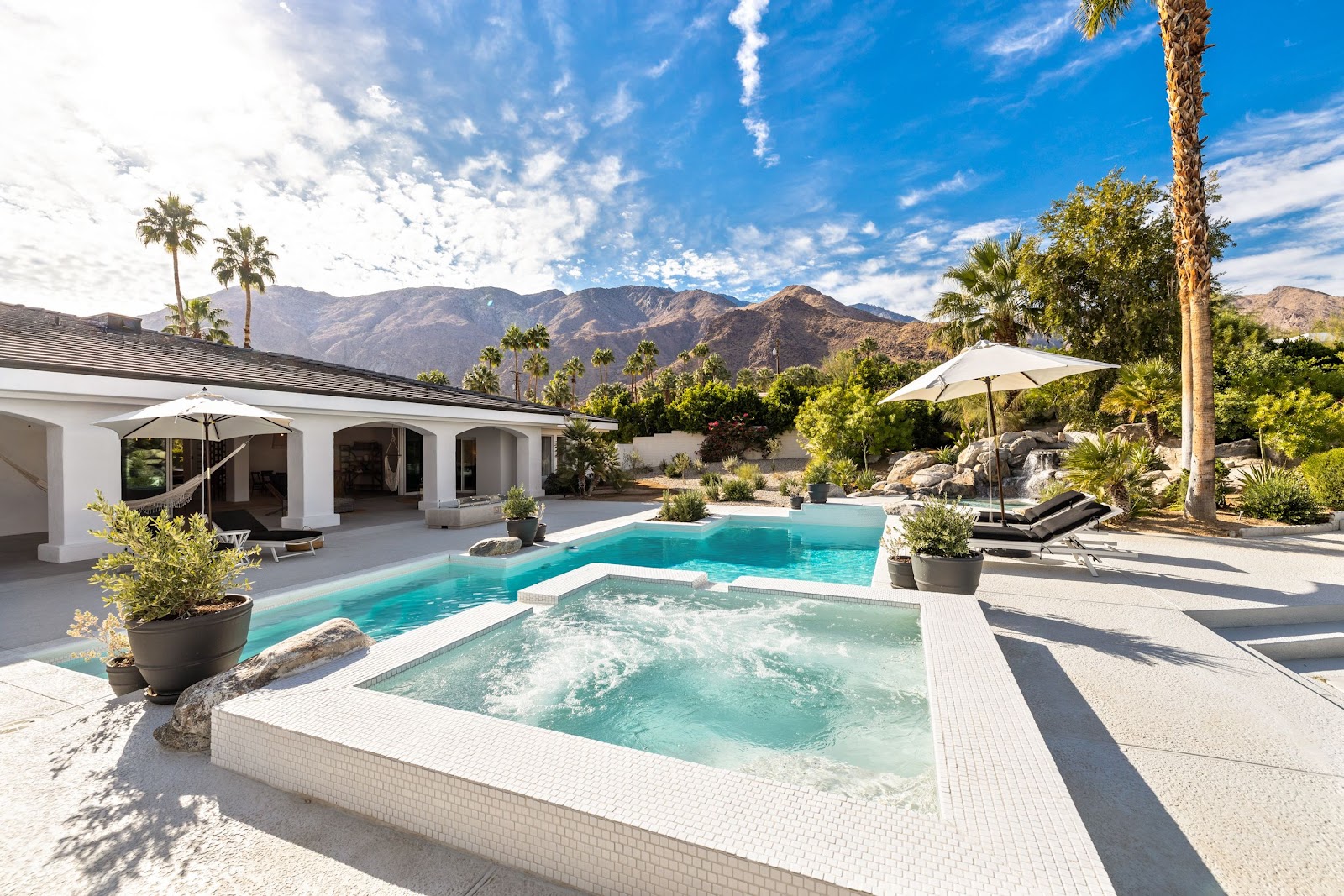 Palm Springs, California, USA — 5-Bed Estate With Pool